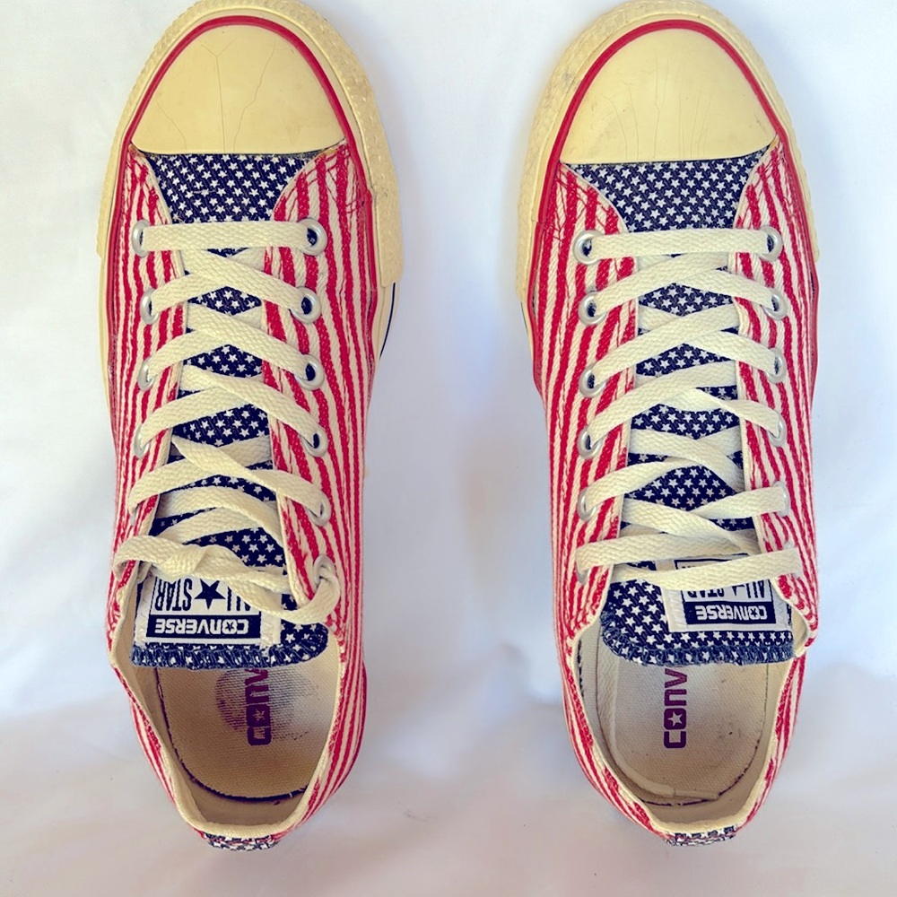 Pre- Loved Converse All Star Red White Stripe Stars USA Flag Low Top Sneakers